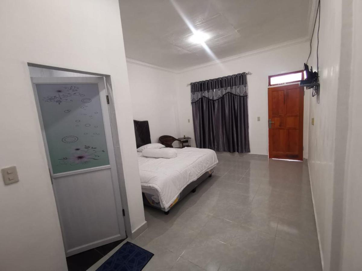 Hisar Guest House Tuk Tuk Exteriör bild